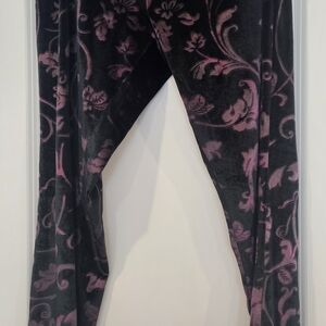 HUE Black and Purple Velvet Leggings